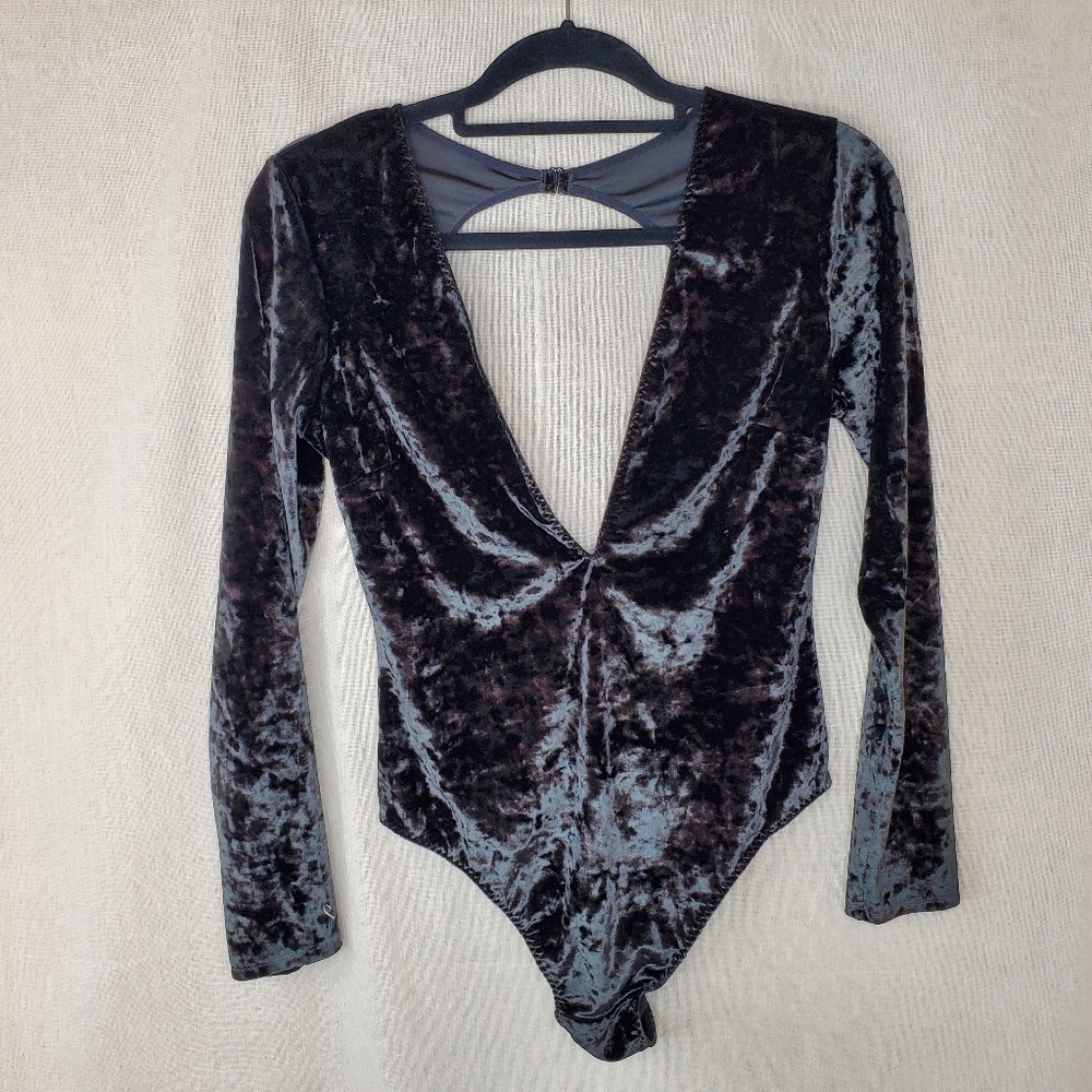 ♧ Victoria's Secret Crushed Velvet Plunging V Neck Bodysuit Black Size Medium